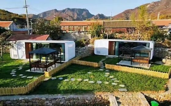 Maison de conteneurs de design sur mesure à deux étages avec panneau sandwich en laine de roche