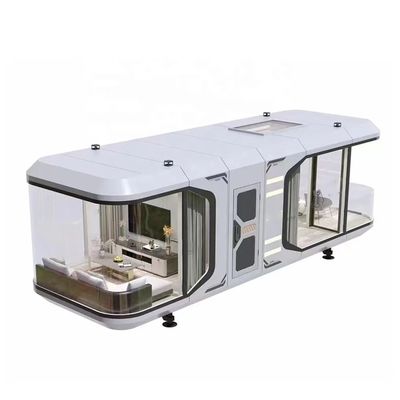 Cottage lumineux en verre extérieur personnalisé pour les couples vacances dans un style de design contemporain
